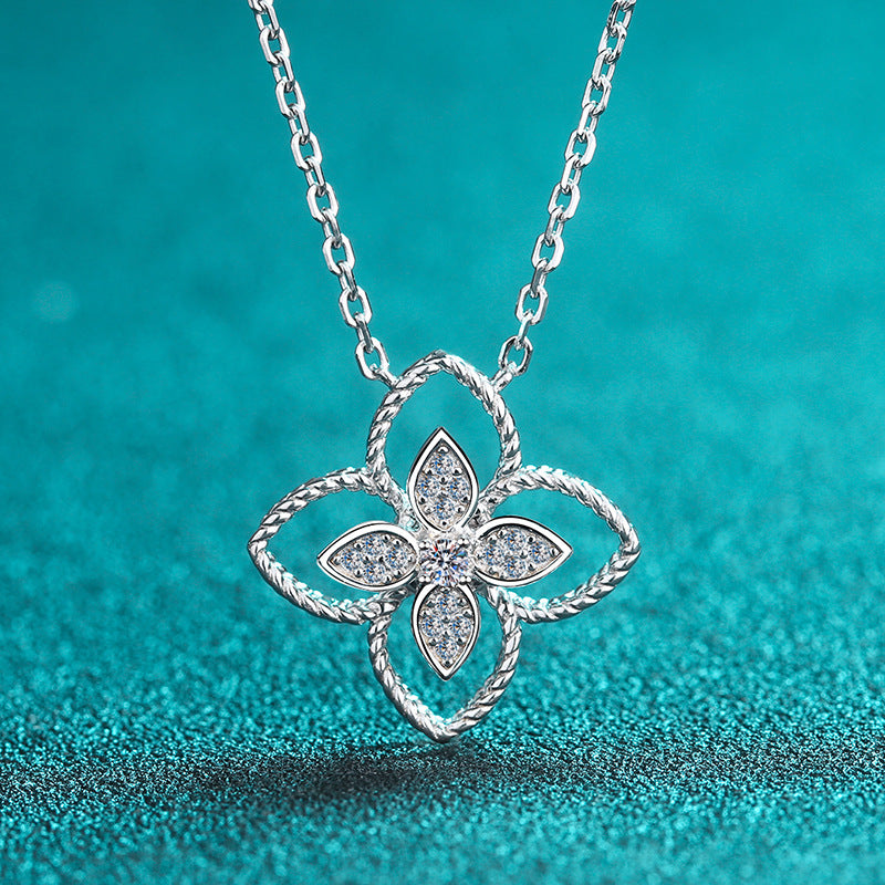 Moissanite Pendant Simulated Diamond Necklace S925 M4 moissanite سلسلة الماس  من فضة ستيرلنج ٩٢٥، الالماس ١ قراط